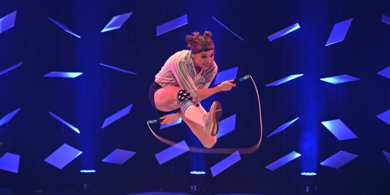 Artistin in der Luft