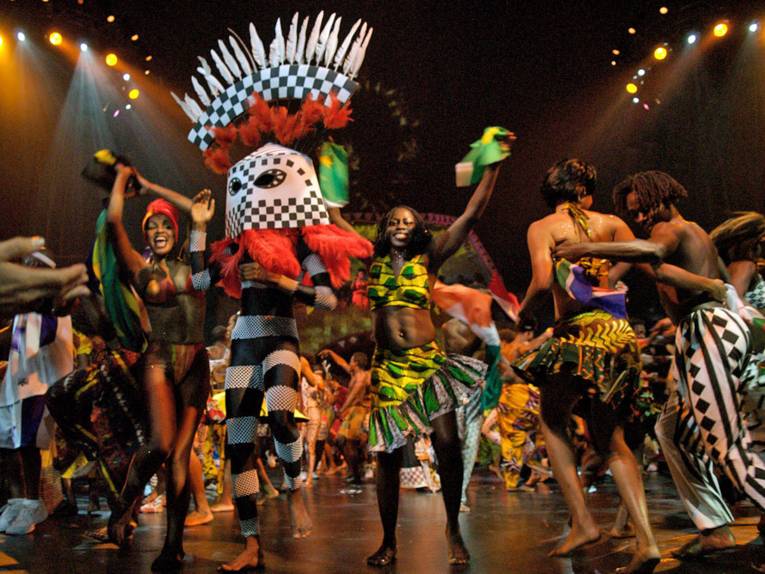 Tänzer und Artisten