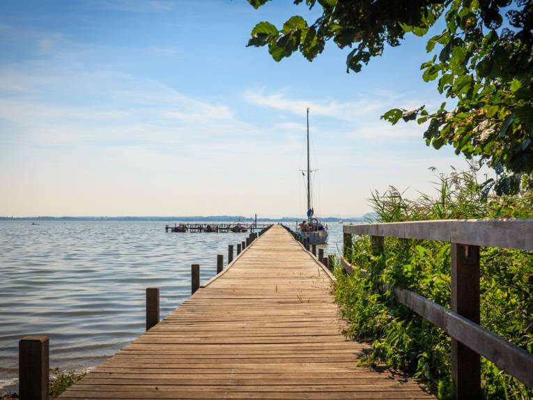 Eine Luftbildaufnahme eines Campingplatzes. 