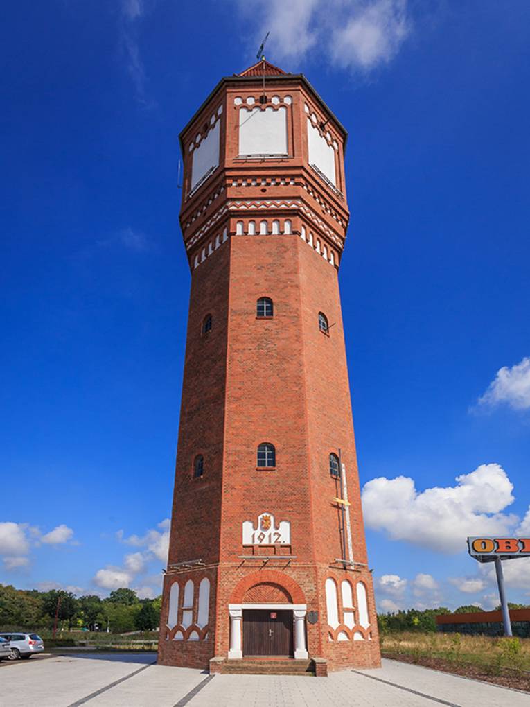  Wasserturm im Hohnhorstpark in Lehrte