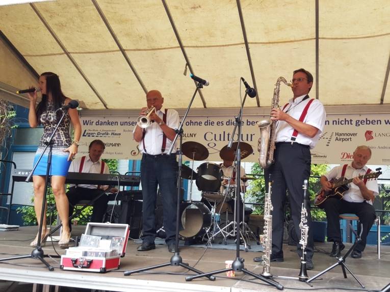 Metropolitan Jazzband auf der Bühne