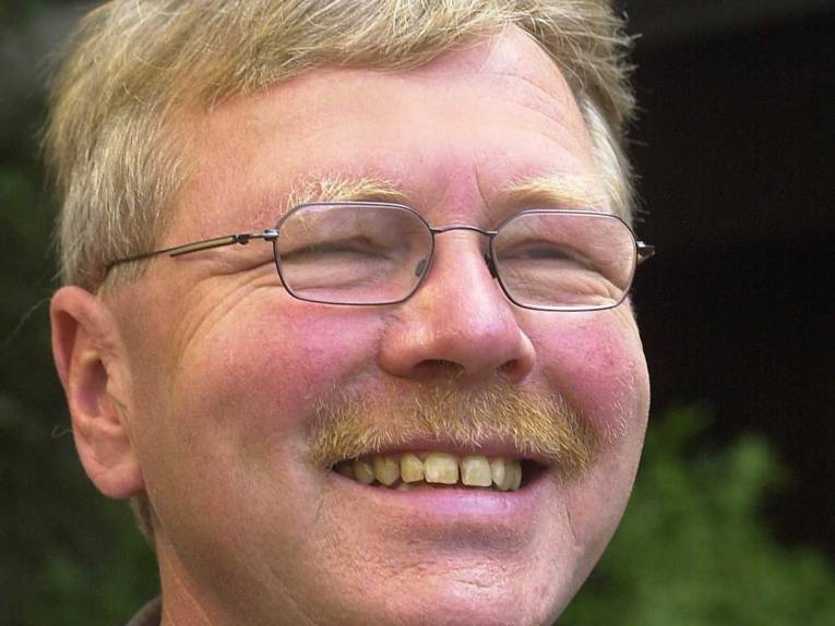 Der Journalist und Romanautor Heinrich Thies