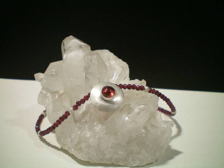 Foto von handgefertigtem Schmuck