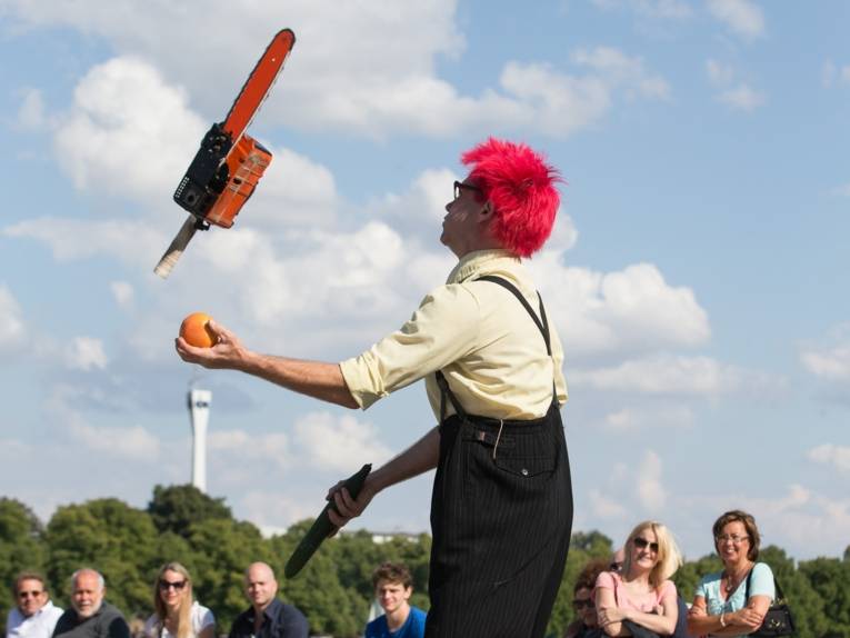 Kleinkunst mit Kettensäge