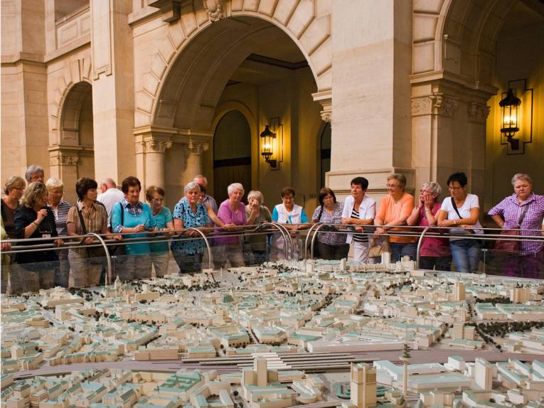 Stadtmodelle im Neuen Rathaus