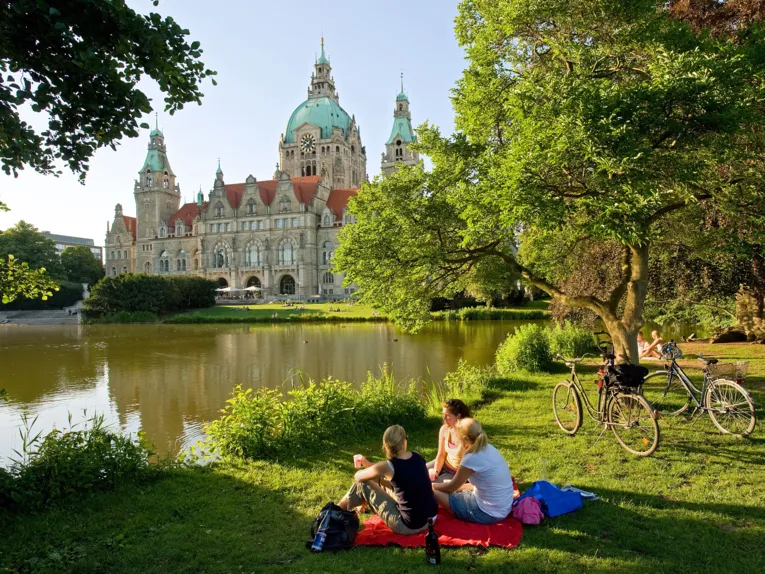 Neues Rathaus mit Maschsteich