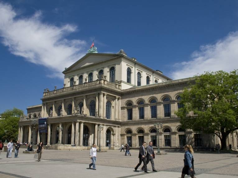Staatsoper Hannover bei Tag