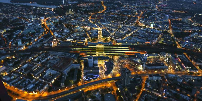 Hannover - wide awake, day and night