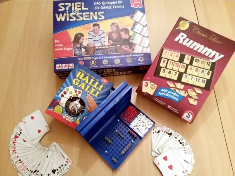 Ansammlung von mehreren Gesellschaftsspielen.