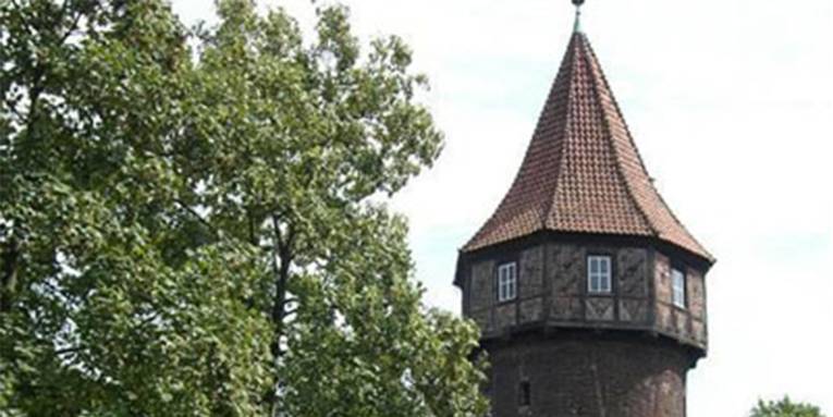 Foto vom Döhrener Turm in der Südstadt