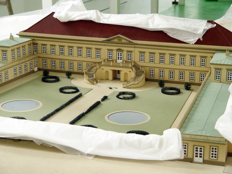 Ein Modell des Schlosses Herrenhausen