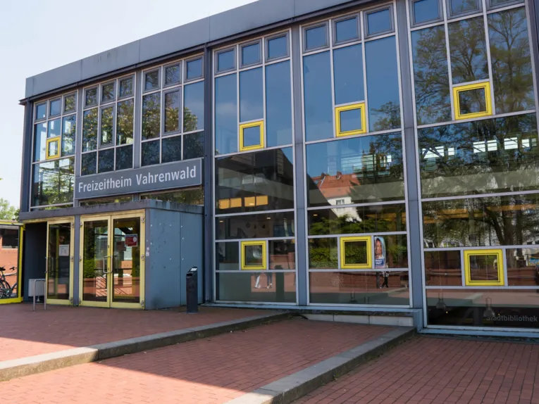 Frontansicht des Freizeitheims Vahrenwald