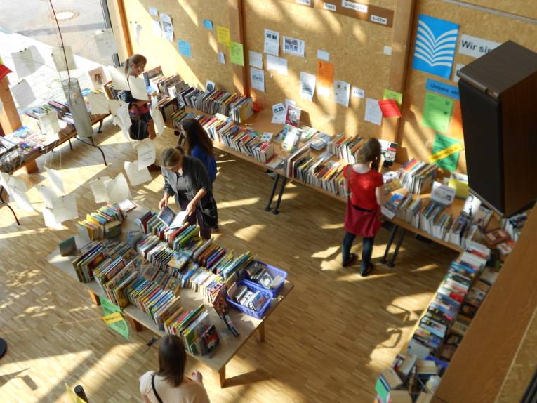 Bücher-Flohmarkt 4-3