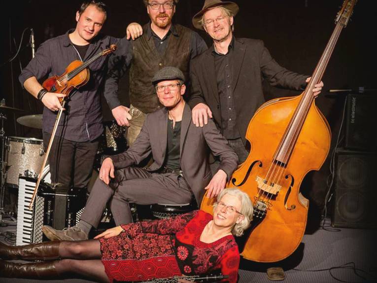 Genre: Klezmer, Balkan, Gypsy and other flavors of the East