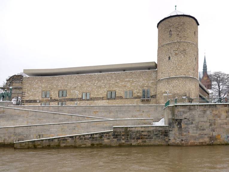 Beginenturm im Winter 2010