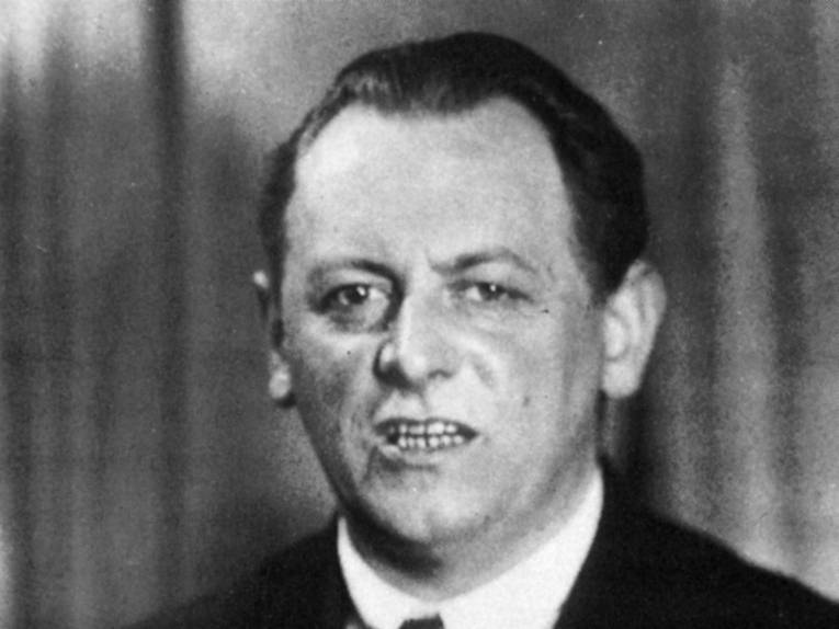 Porträt von Kurt Schwitters (1887-1948)