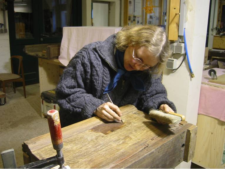 Irmela Wrede, Tischlermeisterin und Geprüfte Restauratorin im Tischlerhandwerk 