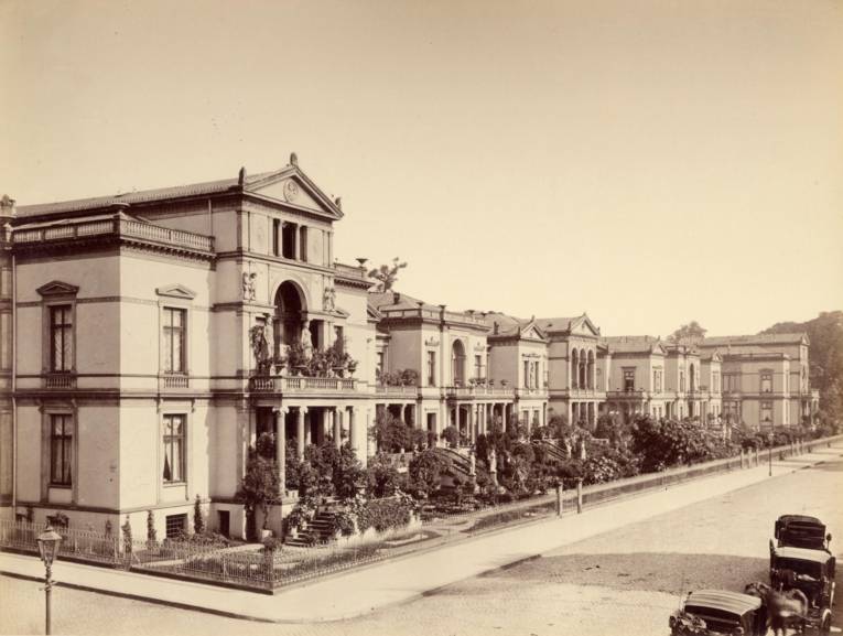 Schiffgraben: Villen im Stil italienischer Landhäuser der Renaissance erbaut 1872-1877 von Köhler. Foto von Friedrich Reinecke, 1875.
