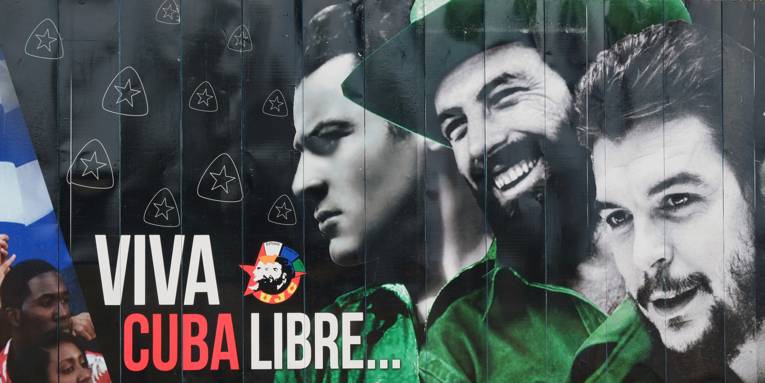 Transparent mit der Aufschrift Viva Cuba Libre