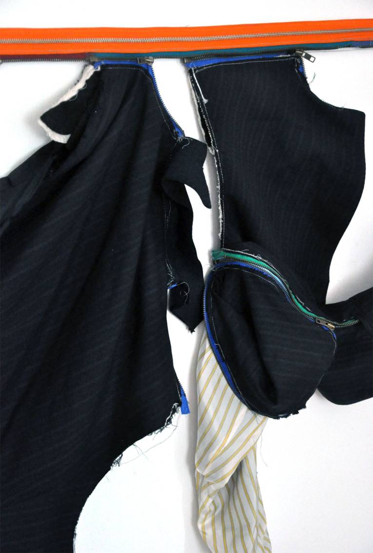 Die plastischen Arbeiten von Andrea Ostermeyer beschäftigen sich mit Industrieprodukten und Alltagsgegenständen.