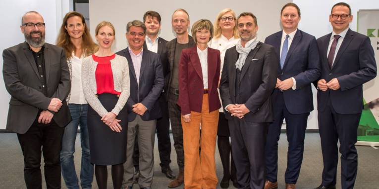 Gruppenfoto: Acht deutsche Städte wollen "Kulturhauptstadt Europas 2025" werden und präsentierten sich am Dienstag,1.10.2019, in Berlin.