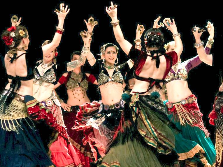 Ein Best-Of aus der Bollywood, Oriental, Folklore, Burlesque und World Dance-Szene