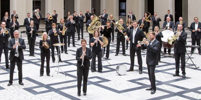 Das Modern Sound[s] Orchestra (MSO) ist ein sinfonisches Blasorchester aus Seelze in der Region Hannover und das größte Ensemble des Jugendblasorchester Seelze e.V. Derzeit spielen etwa 65 Musikerinnen und Musiker zwischen 18 und 60 Jahren im MSO, das seit 2008 von Henning Klingemann dirigiert wird.