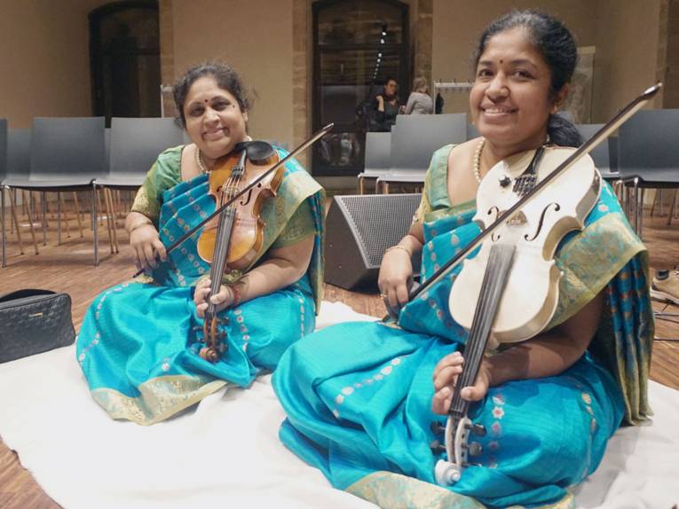 "Violin Sisters": Lalitha und Nandini Muthuswamy