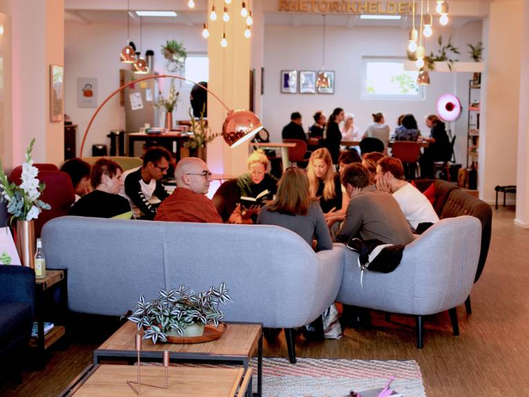 Literarisches Speeddating in der Heldraumstation 