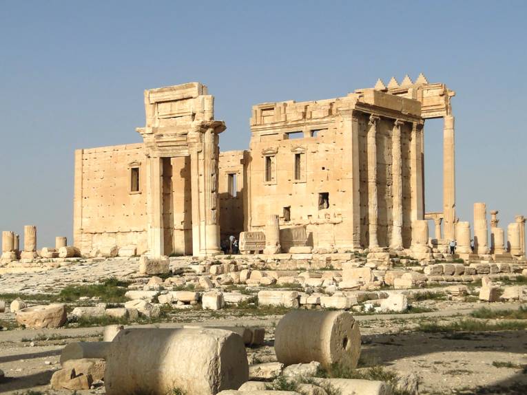 Der Tempel des Bēl oder besser bekannt als Baal-Tempel in der syrischen Ruinenstadt Palmyra lag im Süden der antiken römischen Stadt und war der Gottheit Bēl gewidmet. 