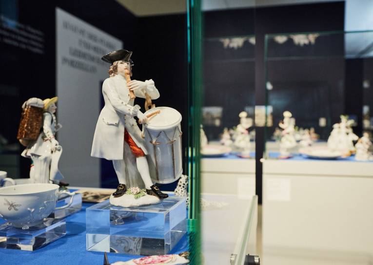 Blick in die Ausstellung "Prunk! August der Starke und das Porzellan"