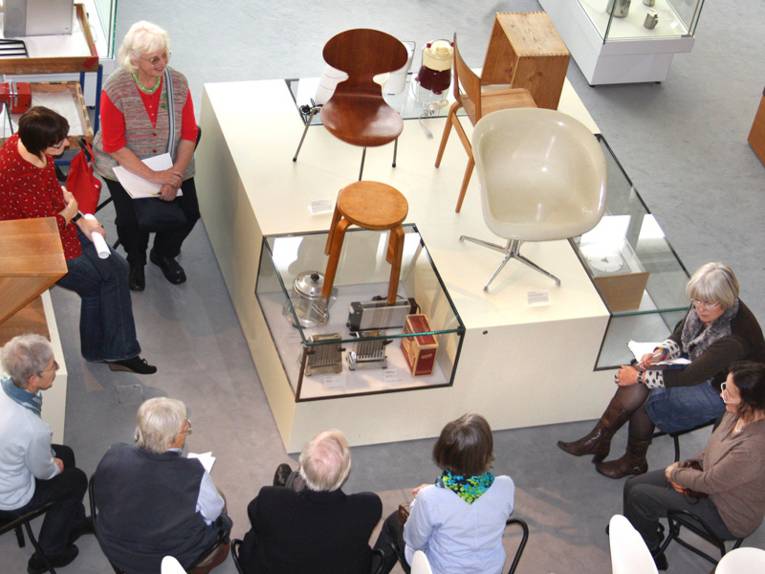 Zeittypische Designobjekte der 1950er und 1960er Jahre