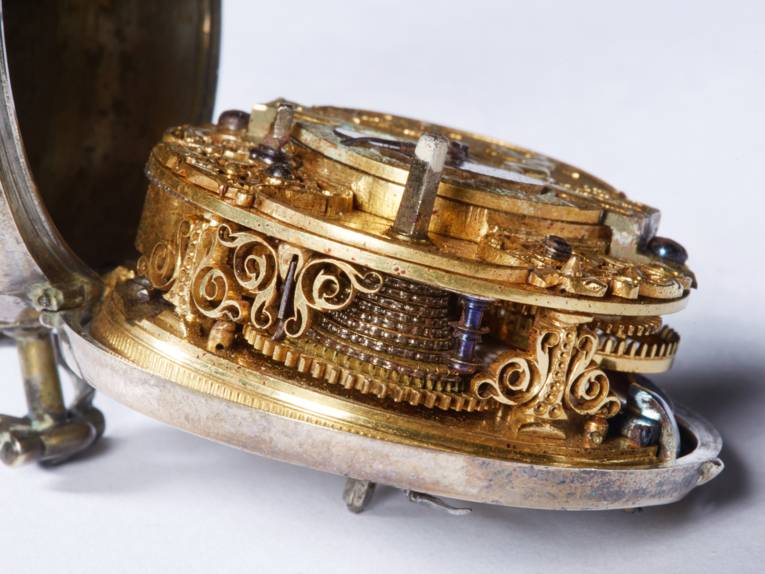 Innenleben einer Taschenuhr aus den Niederlanden