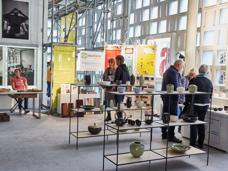 Jahresausstellung der Arbeitsgruppe Kunst Handwerk Design Hannover im Museum August Kestner