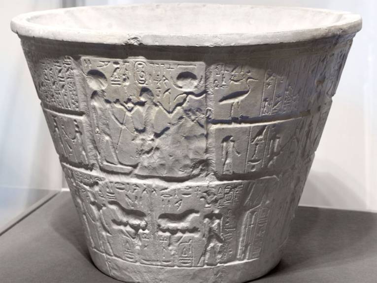 Ägyptische Wasseruhr zur Zeitmessung