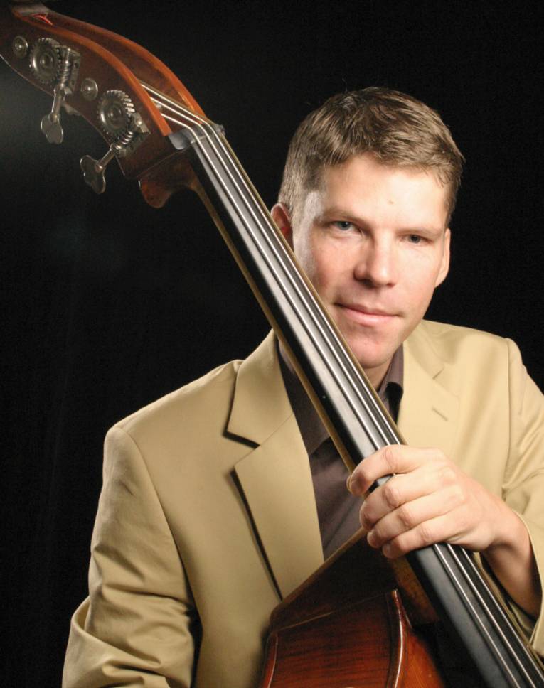 Hervé Jeanne: Bassist in den Stilrichtungen Jazz, Pop und Verwandtes 