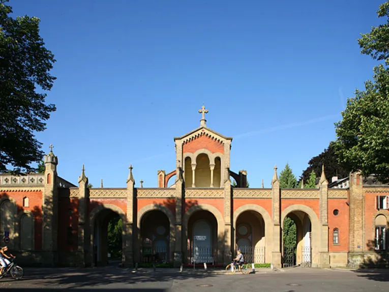 Eingang zum Friedhof Engesohde