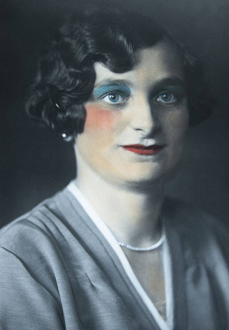 Irmgard aus: Women 2018 
