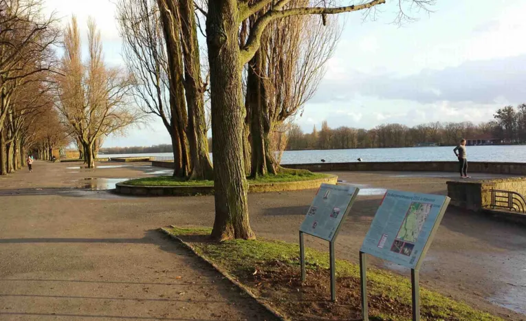 Standort der Gedenktafeln Bücherverbennung und Bismarcksäule am Maschsee