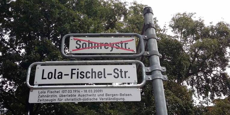 Umbenennung der Sohnreystraße in Lola-Fischel-Straße, 2016