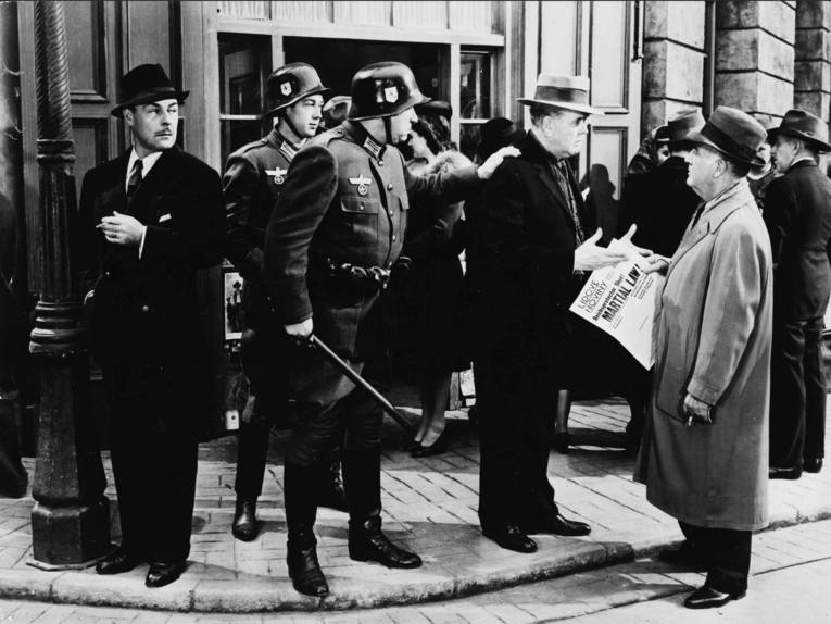 "Auch Henker sterben (Hangmen also die)", Regie: Fritz Lang, USA 1943
Quelle: Deutsche Kinemathek