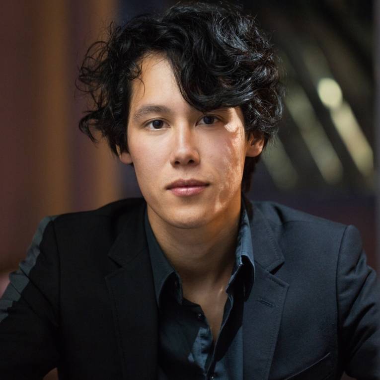 Portraitfoto von Simon Kluth