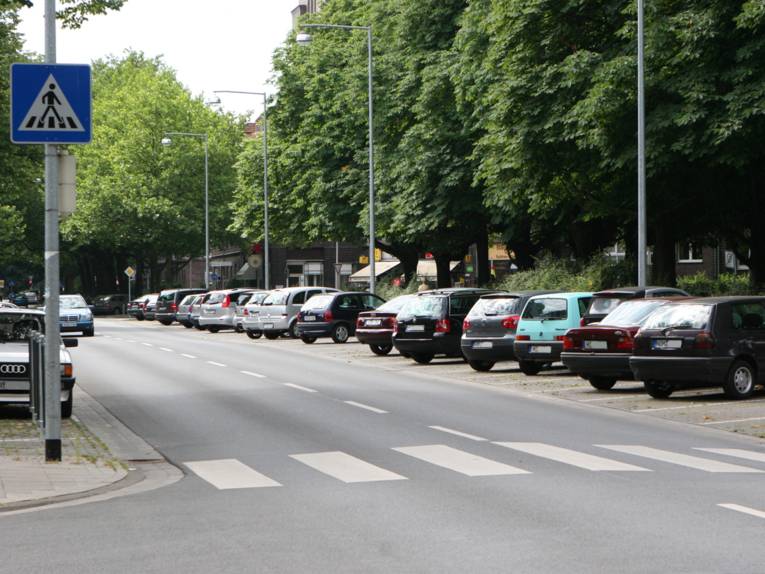Straßenparkplätze am Berta-von-Suttner-Platz