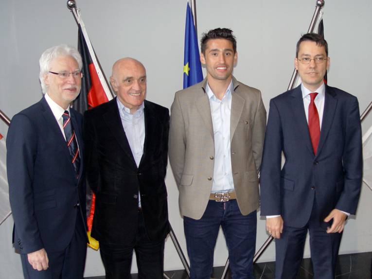 Bernd Strauch, Martin Kind, Karim Haggui und Marc Hansmann