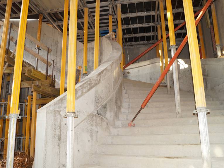 Treppen-Rohbau im Erweiterungsbau des Sprengel Museums