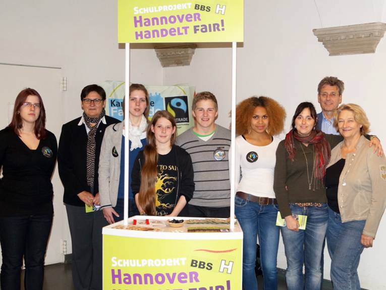 Schülerinnen und Schüler der BBS Handel zu Gast im Rathaus 