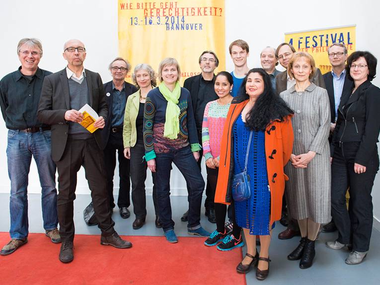Gruppenbild: Die InitiatorInnen des 4. Festivals der Philosophie auf der Pressekonferenz am 7. März 2014