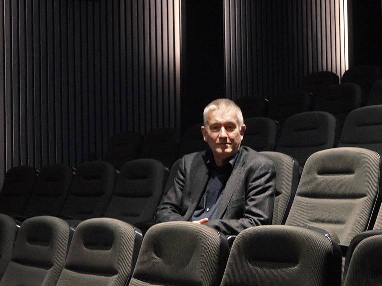 Ralf Knobloch-Ziegan im Saal des KoKi