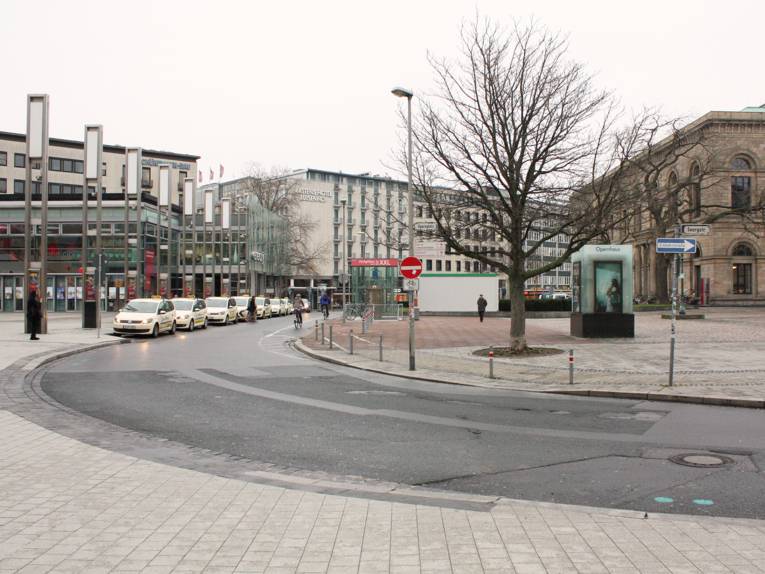 Aufgrund des schlechten baulichen Zustands muss die Ständehausstraße zwischen Georgstraße und Rathenaustraße erneuert werden