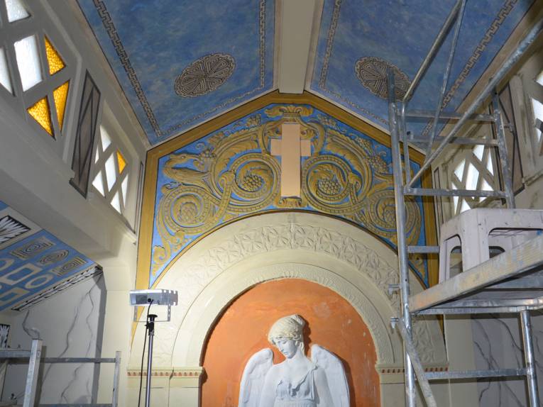Das Innere des Mausoleums Völkers